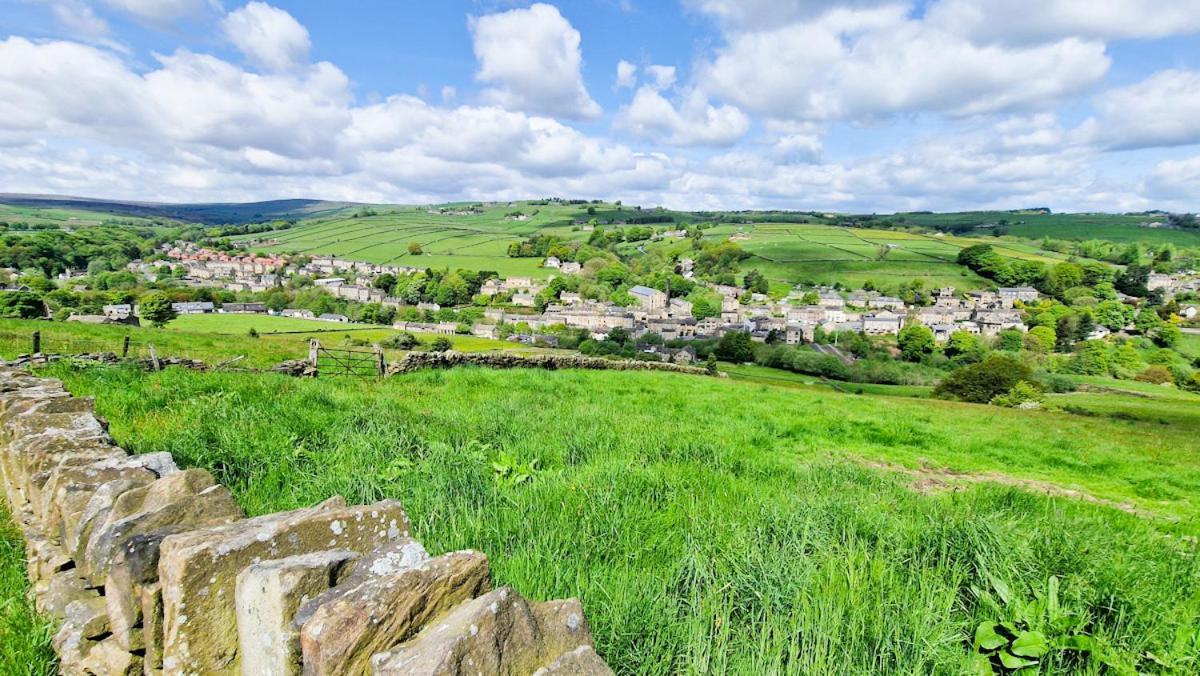 The Old Wash Kitchen - Charming Character Cottage In Holmfirth, Yorkshire Kültér fotó